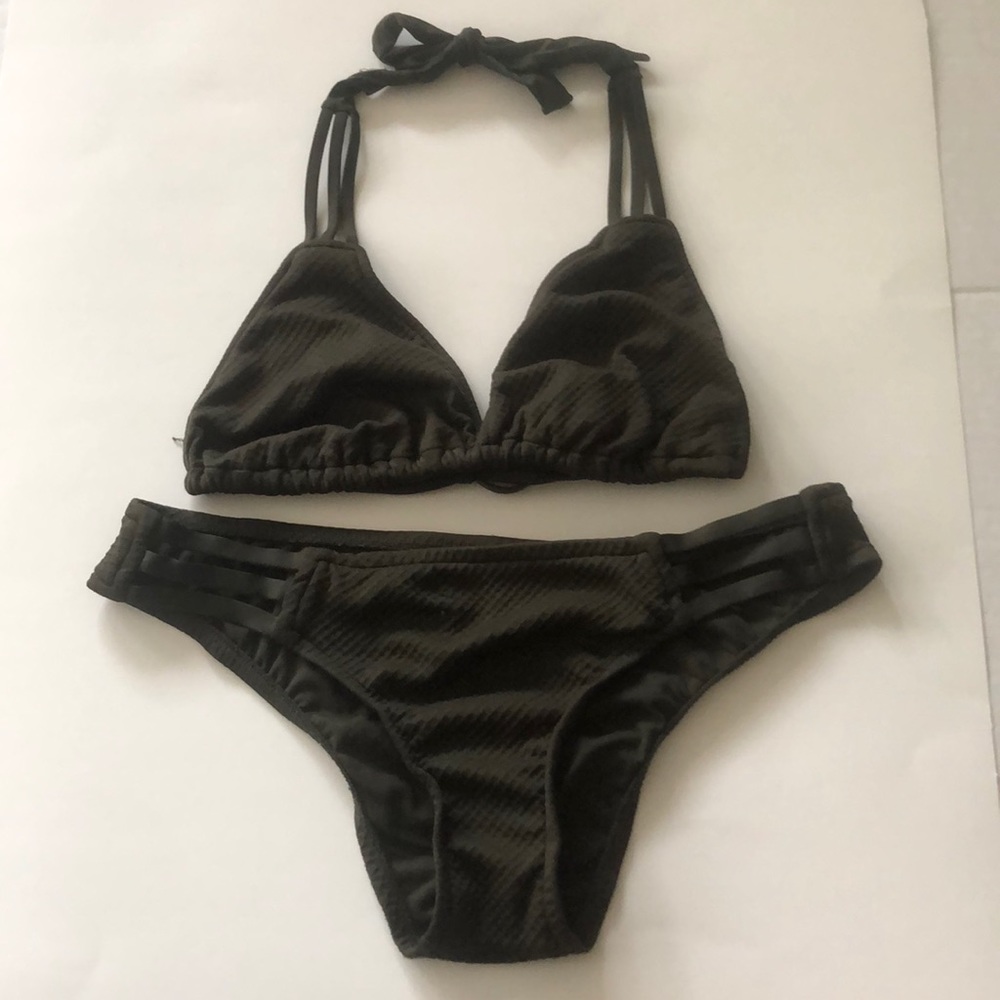 Black Ribbed Triangle Bikini Set - Women's Swim